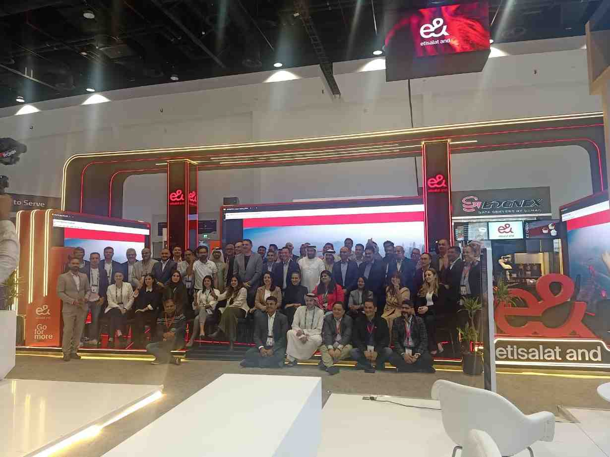 Data Cloud Middle East 2025-cafe robot 2